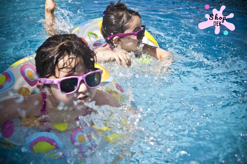 8 ชุดว่ายน้ำเด็ก ยี่ห้อไหนดี 2025 ใส่สบาย กันแดดดี มีให้เลือกทั้งเด็กชาย-หญิง
