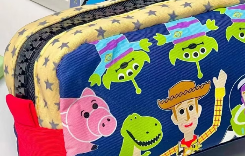 กล่องดินสอ 2025 แบบไหนดี? รวมไอเทมคู่ใจเด็กประถม – มัธยม พร้อมลายการ์ตูนสุดฮิต