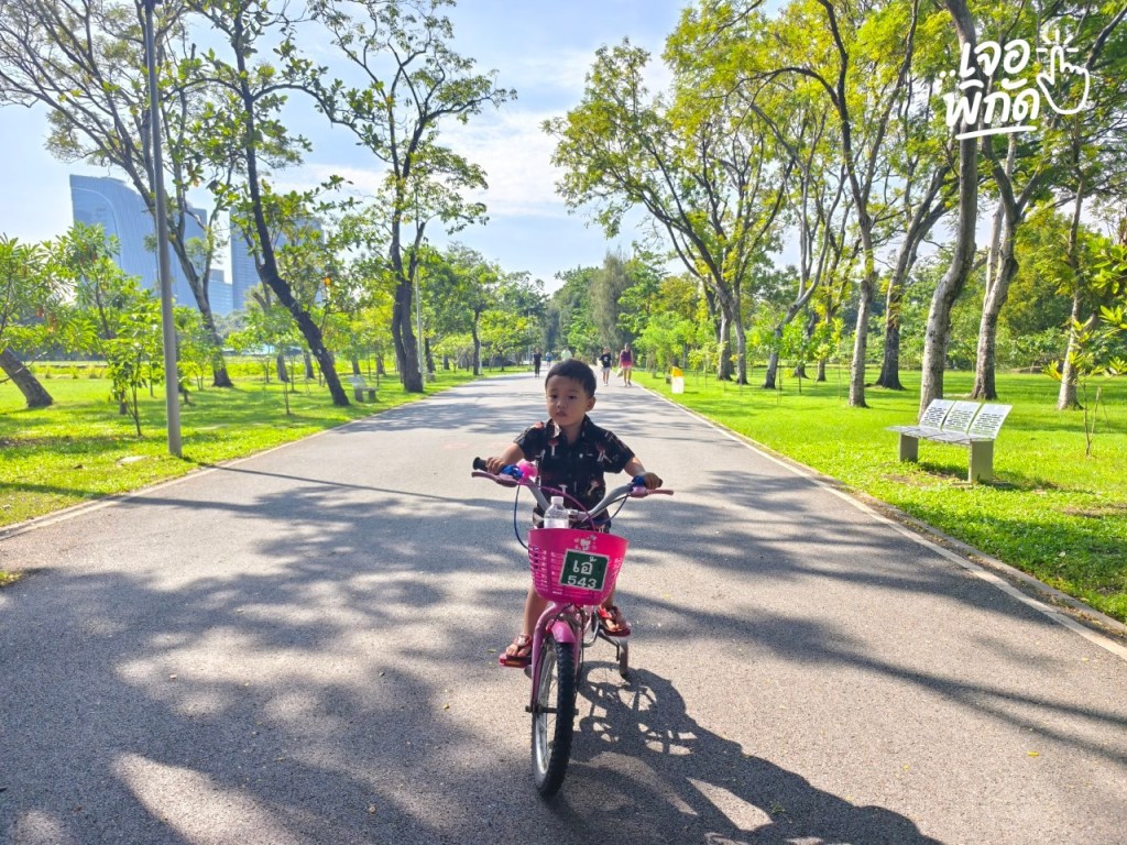 พาเที่ยว "สวนรถไฟ จตุจักร" พา One Day Trip ปล่อยพลังได้ทุกวัน