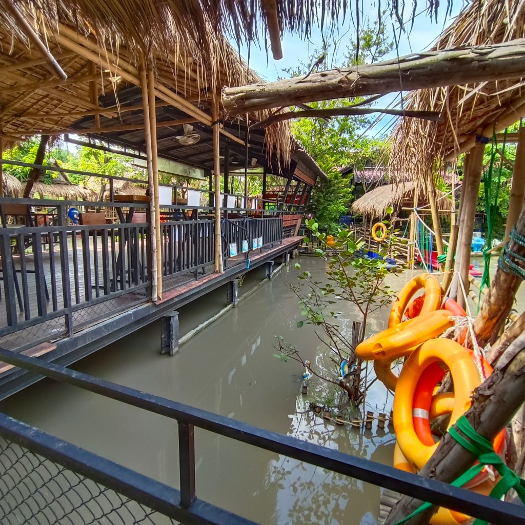 รีวิว บางใหญ่อิงลิชวิลเลจ (Bangui English Village)