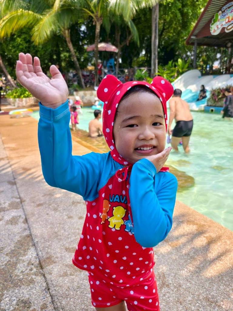 [รีวิว] "สวนสยาม" ทะเลกรุงเทพ ใกล้กว่าทะเลอื่น แป้งหอมวินเนอร์ผิวคล้ำขึ้นสองเฉด