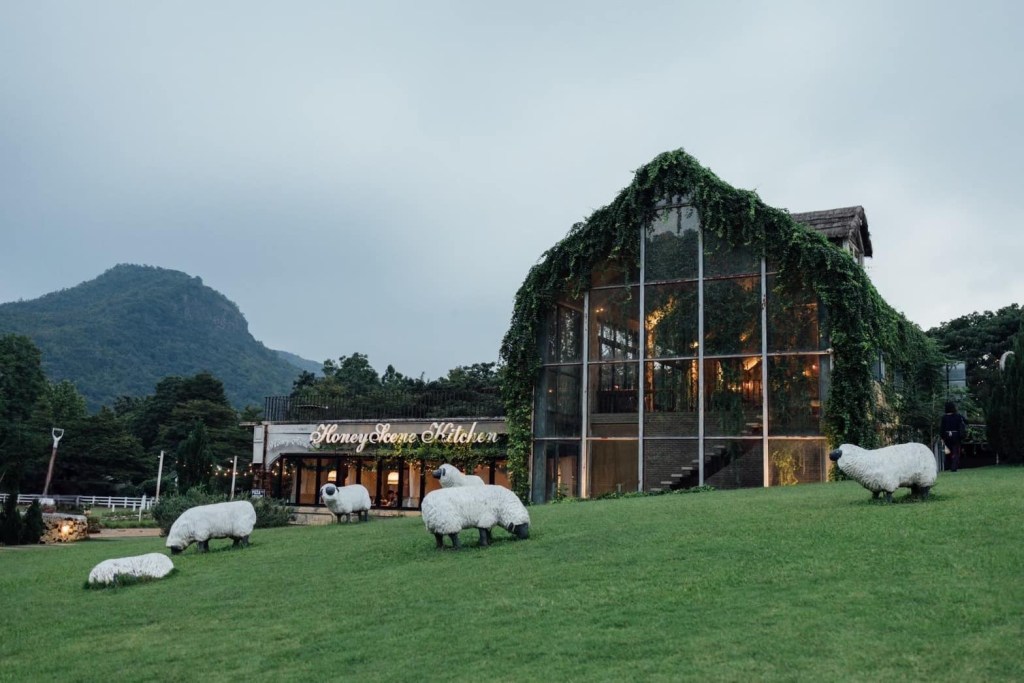 The Scenery Vintage Farm (เดอะ ซีนเนอรี่ วินเทจ ฟาร์ม)