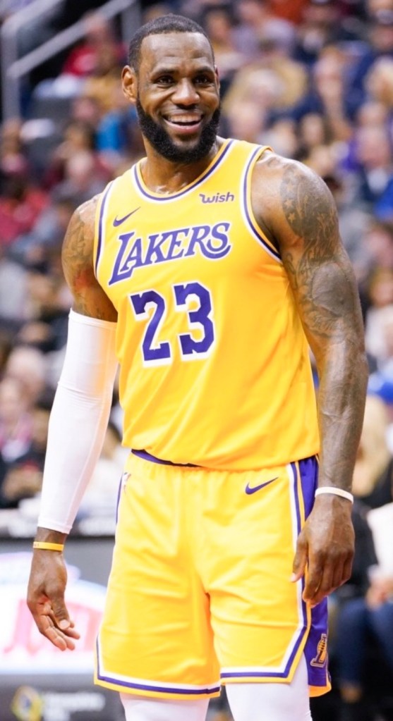 นักกีฬาบาส ระดับตำนาน : เลบรอน เจมส์ (LeBron James) 