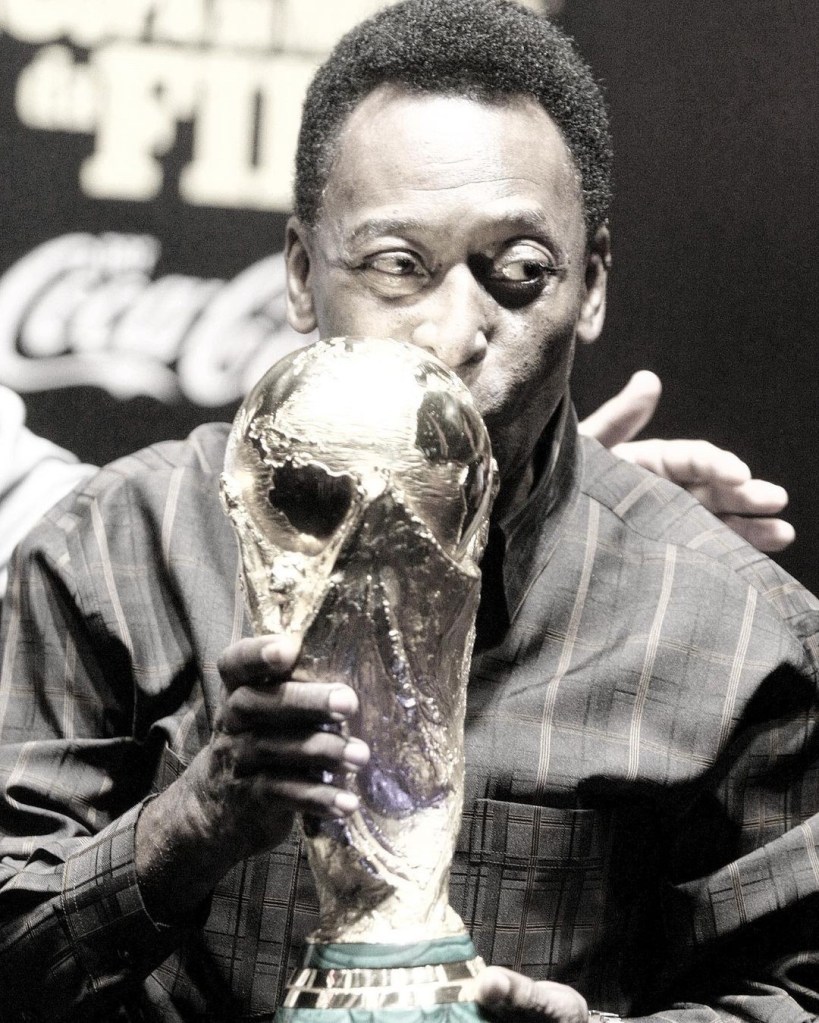นักฟุตบอลระดับตำนานของโลก : Pelé (เปเล่)