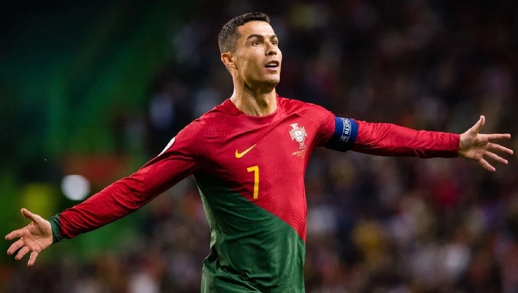 นักฟุตบอลระดับตำนานของโลก : Cristiano Ronaldo (คริสเตียโน โรนัลโด)