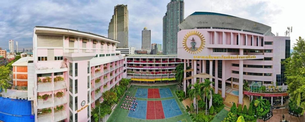 โรงเรียนหญิงล้วน : โรงเรียนสตรีศรีสุริโยทัย