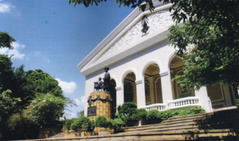 โรงเรียนหญิงล้วน : เขมะสิริอนุสสรณ์