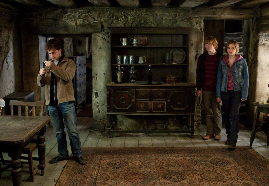 รู้จัก "หมู่บ้านฮอกส์มี้ด (Hogsmeade Village)" หมู่บ้านพ่อมดแม่มดเพียงแห่งเดียวในอังกฤษที่มีเสน่ห์ที่สุด! มีอะไรบ้าง?